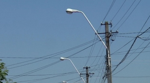 Străzile cu case apărute în jurul orașelor vor fi alimentate cu curent electric Străzile cu case apărute în jurul orașelor vor fi alimentate cu curent electric