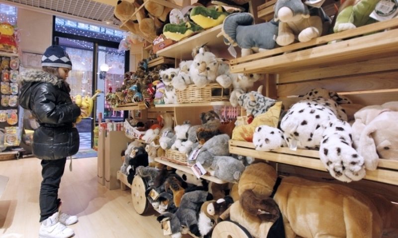 Reguli mai stricte pentru utilizarea unor substanțe chimice în fabricarea jucăriilor