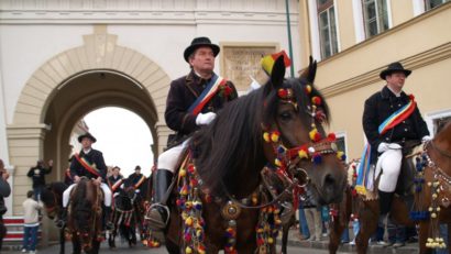 Junii au făcut spectacol în Cetatea Brașovului
