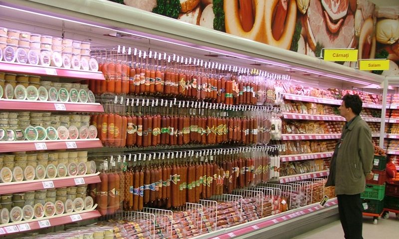 Reprezentanţii principalelor lanţuri comerciale resping teoria unei înţelegeri privind stabilirea preţurilor