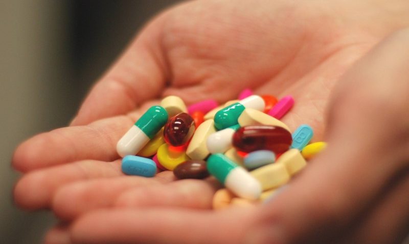 Asociaţia Română a Producătorilor Internaţionali de Medicamente reclamă că scăderea preţurilor în acest sector ar putea conduce la dispariţia unor pastile Asociaţia Română a Producătorilor Internaţionali de Medicamente reclamă că scăderea preţurilor în acest sector ar putea conduce la dispariţia unor pastile