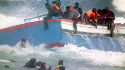 Două dintre cele 27 de persoane salvate în urma naufragiului din Marea Mediterană au fost arestate