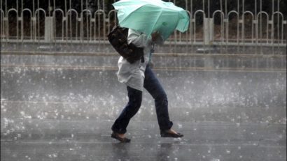 Atenționare meteo de precipitații și intensificări ale vântului