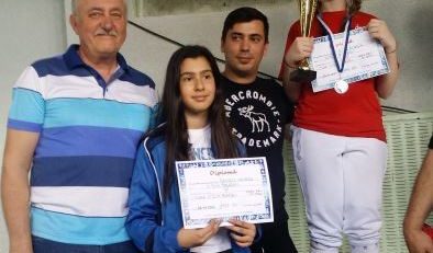 Cupa CSM Braşov la scrimă a adus cinci medalii pentru sportivii braşoveni