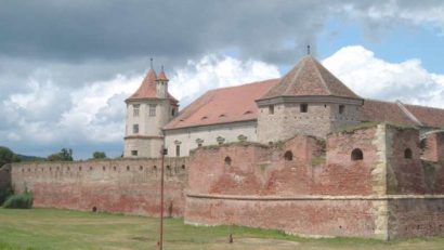 Card turistic pentru vizitarea bisericilor fortificate din Transilvania