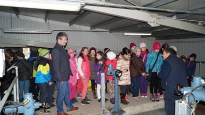 Elevii mureşeni află cum ajunge apa să devină potabilă