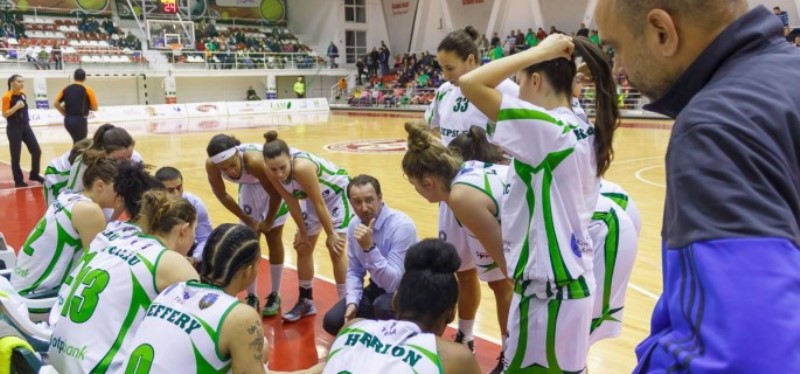 Începe finala Ligii Naţionale feminine de baschet Începe finala Ligii Naţionale feminine de baschet