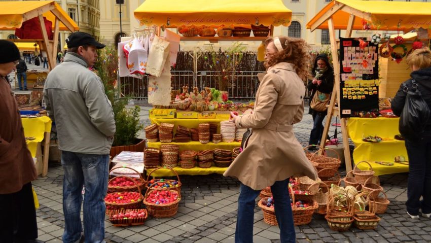 La Sibiu a fost inaugurat, azi, Târgul Tradiţional de Paşte La Sibiu a fost inaugurat, azi, Târgul Tradiţional de Paşte