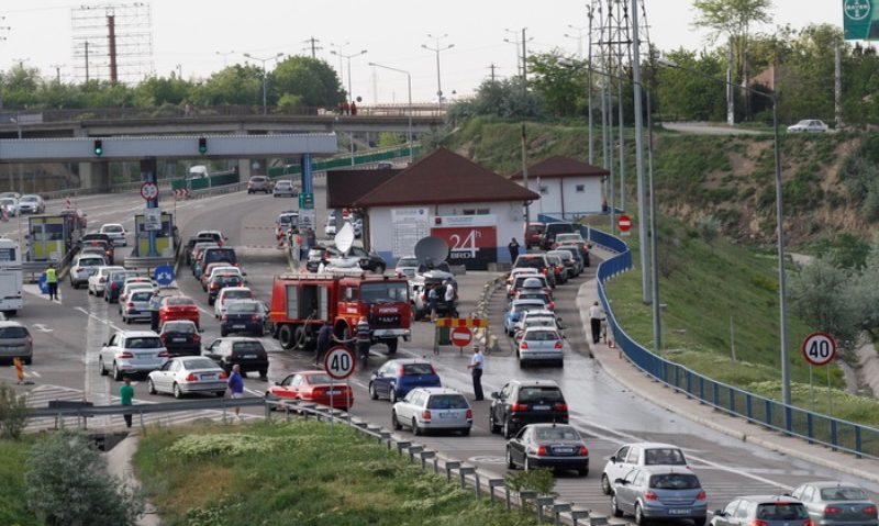 Mergeţi la mare de 1 mai? Iată cum puteți să evitați coada pentru plata taxei de pod Mergeţi la mare de 1 mai? Iată cum puteți să evitați coada pentru plata taxei de pod