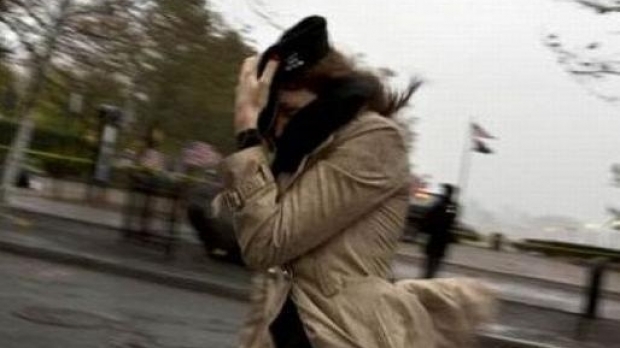 Atenţionare cod galben de vânt puternic în 22 de judeţe, până la ora 18,00 Atenţionare cod galben de vânt puternic în 22 de judeţe, până la ora 18,00