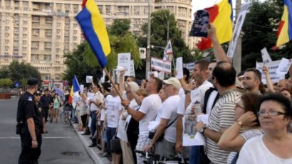 Funcţionarii publici au încheiat protestul din Piaţa Victoriei
