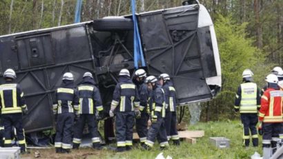 Autocar românesc, implicat într-un grav accident în Germania