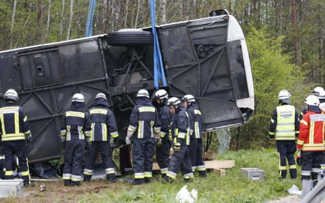 Autocar românesc, implicat într-un grav accident în Germania Autocar românesc, implicat într-un grav accident în Germania