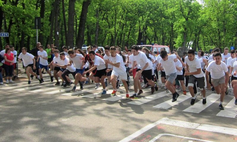 Sportul te scoate din fața calculatorului și te menține sănătos Sportul te scoate din fața calculatorului și te menține sănătos