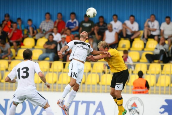 Gaz Metan Mediaş şi FC Braşov au retrogradat în Liga a II-a Gaz Metan Mediaş şi FC Braşov au retrogradat în Liga a II-a