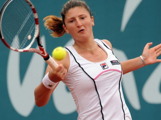 Irina Begu, Alexandra Dulgheru şi Andreea Mitu s-au calificat în turul II la Roland Garros Irina Begu, Alexandra Dulgheru şi Andreea Mitu s-au calificat în turul II la Roland Garros