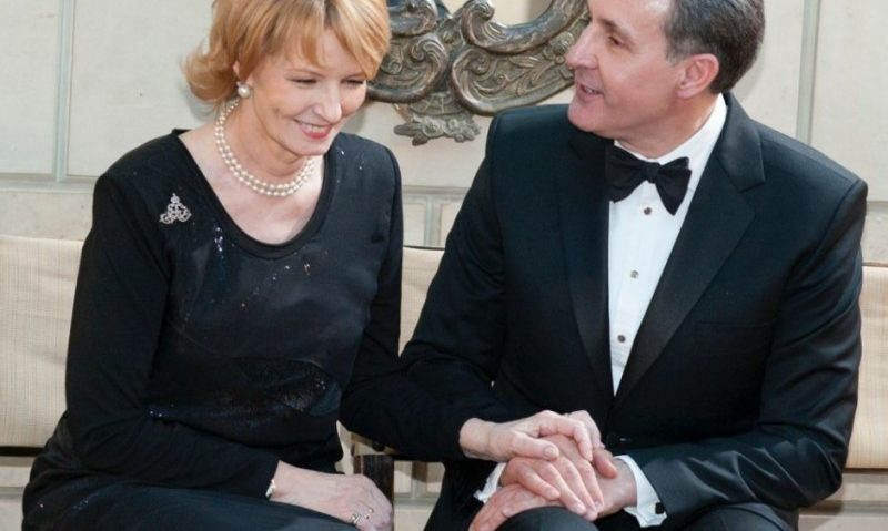 Alteţele Lor Regale Principesa Margareta a României şi Principele Radu vin la Tîrgu-Mureș Alteţele Lor Regale Principesa Margareta a României şi Principele Radu vin la Tîrgu-Mureș
