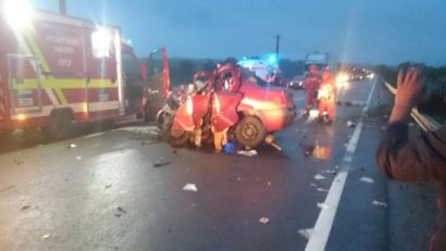 Moment solemn în centrul Tg.Mureșului pentru studenții la medicină decedați, azi-noapte, într-un accident rutier