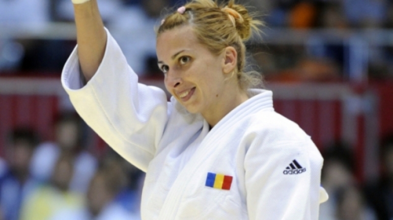 Alina Dumitru şi Gabi Toncean, invitaţi speciali la Gala “ Valorile Sportului Tîrgumureşean” Alina Dumitru şi Gabi Toncean, invitaţi speciali la Gala “ Valorile Sportului Tîrgumureşean”