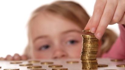 Președintele a promulgat legea privind dublarea alocației pentru copii