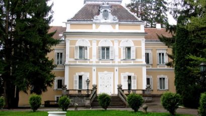 Petiţie pentru Centrul de Cultură Arcuş
