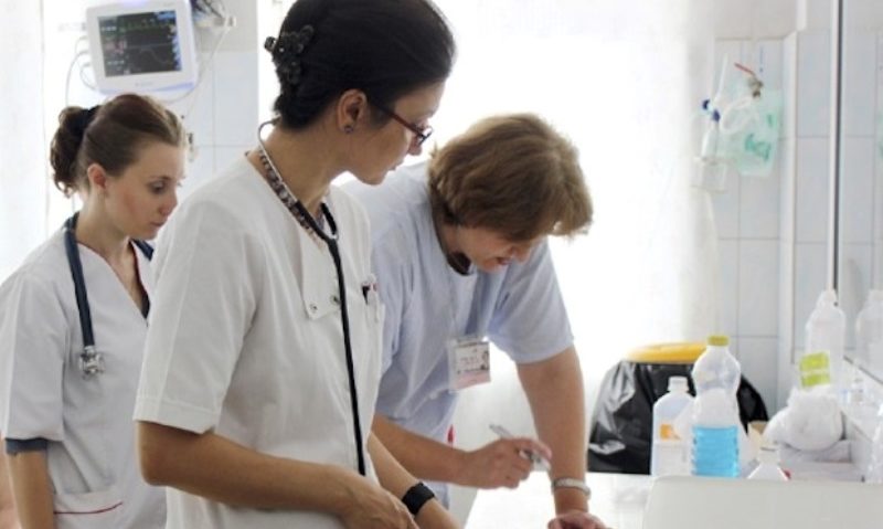 Spitalele din Germania caută asistenţi medicali. Sunt căutați, de asemenea, poștași și muncitori cu alte calificări din România Spitalele din Germania caută asistenţi medicali. Sunt căutați, de asemenea, poștași și muncitori cu alte calificări din România