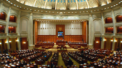 Valoarea alocaţiilor pentru copii se dublează, Codul Silvic rămâne în forma iniţială votată în parlament, iar datornicii vor avea ca variantă legală declararea insolvenţei