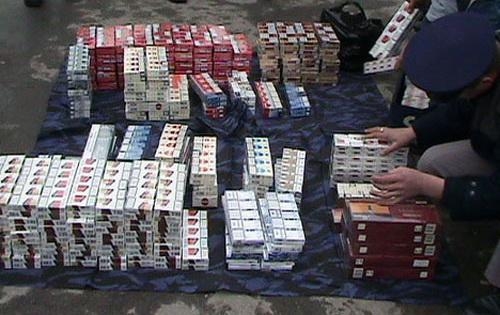 Un cetăţean din Republica Moldova este cercetat pentru contrabandă cu ţigări