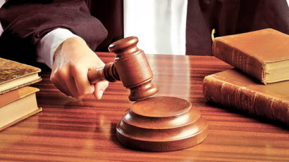 Comisar de la Garda de Mediu Mureş, trimis în judecată pentru luare de mită