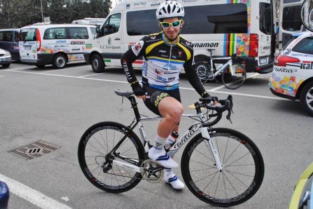 Ciclistul zărneştean Edy Grosu scrie istorie : locul 12, într-o etapă din Giro! Ciclistul zărneştean Edy Grosu scrie istorie : locul 12, într-o etapă din Giro!