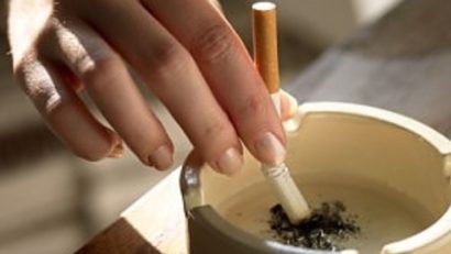 40 la sută din profesorii și studenții de la UMF Tîrgu-Mureș fumează
