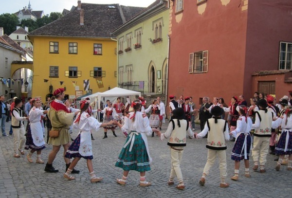 Festivalul minorităţilor de la Sighişoara ajunge la a XIII-a ediţie Festivalul minorităţilor de la Sighişoara ajunge la a XIII-a ediţie
