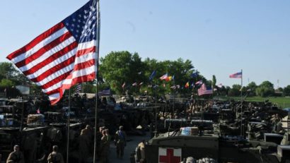 Militarii americani au fost întâmpinaţi cu aplauze la Braşov