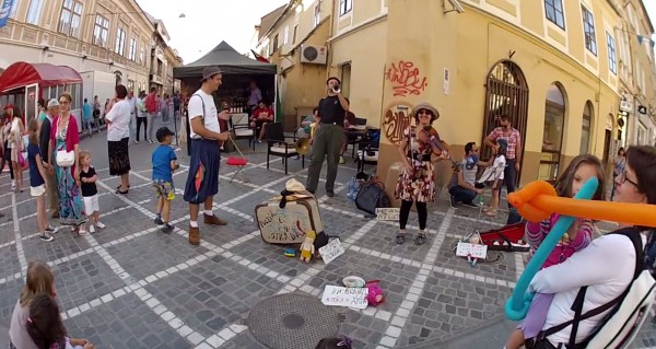 Festivalul STRADA DELL’ARTE, la Braşov Festivalul STRADA DELL’ARTE, la Braşov