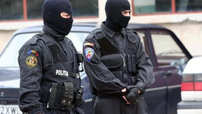 15 persoane reţinute după percheziţiile de la Romprest