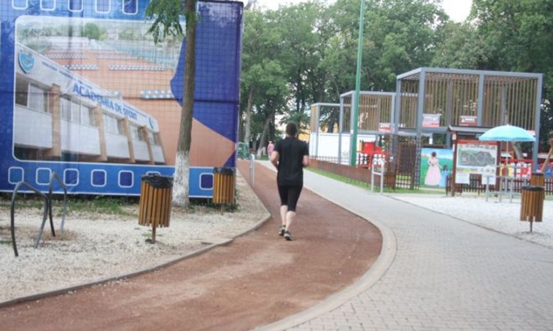 Cei care fac sport la Platoul Corneşti au, de acum, Căsuţa Alergătorului Cei care fac sport la Platoul Corneşti au, de acum, Căsuţa Alergătorului