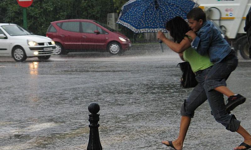 Informarea de vreme rea a fost prelungită Informarea de vreme rea a fost prelungită