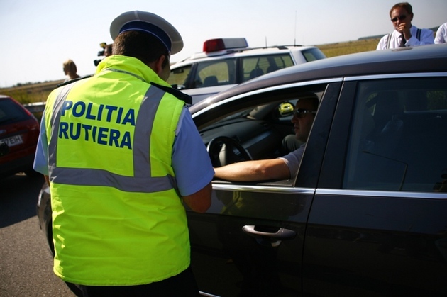 Peste 750 de sancțiuni aplicate de polițiștii mureșeni în week-end