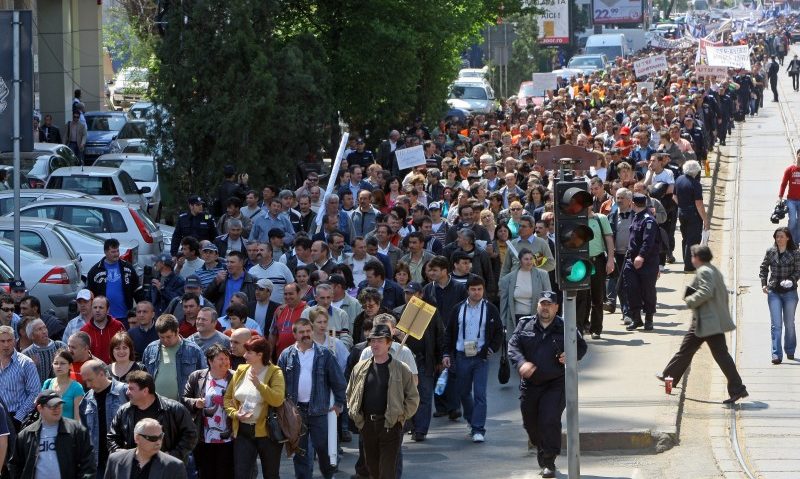 Noi proteste ale funcționarilor publici Noi proteste ale funcționarilor publici