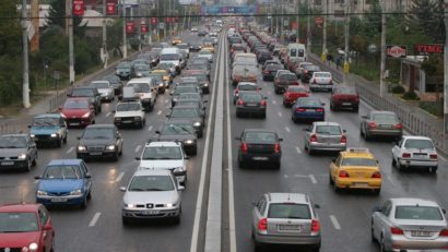 Trafic în creştere pe A2, pe unde au circulat 67.000 de maşini în ultimele două zile