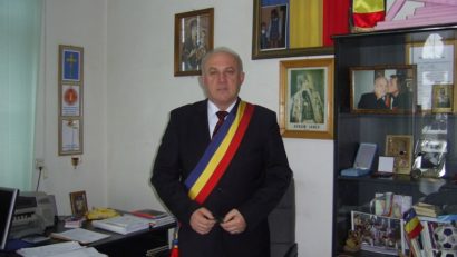 Plângere penală împotriva primarului comunei Râciu, pentru fals în declaraţii