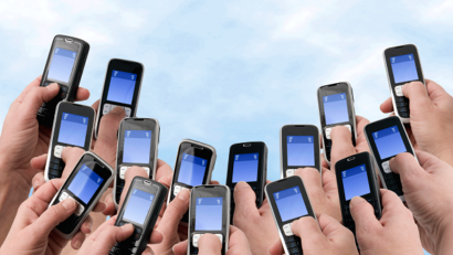 Utilizatorii de telefonie mobilă din România au vorbit 67 de miliarde de minute, în 2014