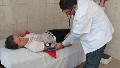Doar jumătate din școlile brașovene au un cabinet medical școlar