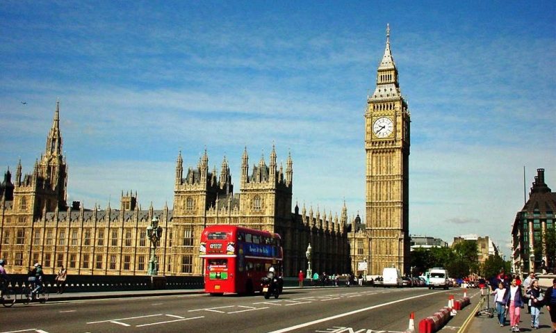 Oferta de muncă pentru români în Marea Britanie s-a triplat anul acesta Oferta de muncă pentru români în Marea Britanie s-a triplat anul acesta