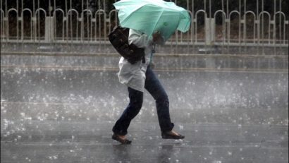 Informare de instabilitate atmosferică accentuată emisă de meteorologi
