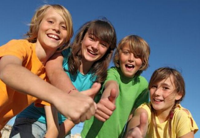 Elevii şi preşcolarii intră în vacanţa de vară Elevii şi preşcolarii intră în vacanţa de vară