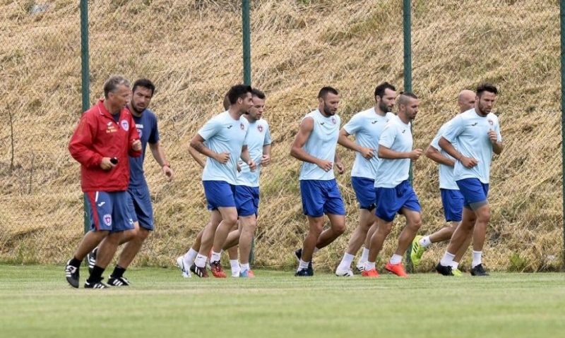 Doi olandezi se pregătesc alături de ASA Tg.Mureş în stagiul din Austria Doi olandezi se pregătesc alături de ASA Tg.Mureş în stagiul din Austria