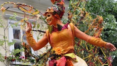 Peste 400 de spectacole susținute de 2.500 de artiști, în 10 zile