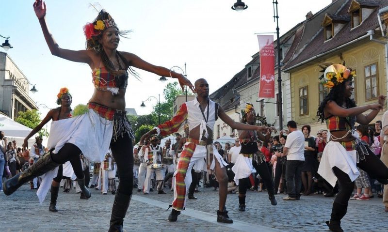 La Festivalul Internaţional de Teatru se deschide, astăzi, Bursa de spectacole La Festivalul Internaţional de Teatru se deschide, astăzi, Bursa de spectacole