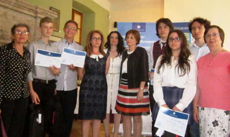 Olimpicii mureșeni la chimie, premiați pentru performanțele lor Olimpicii mureșeni la chimie, premiați pentru performanțele lor